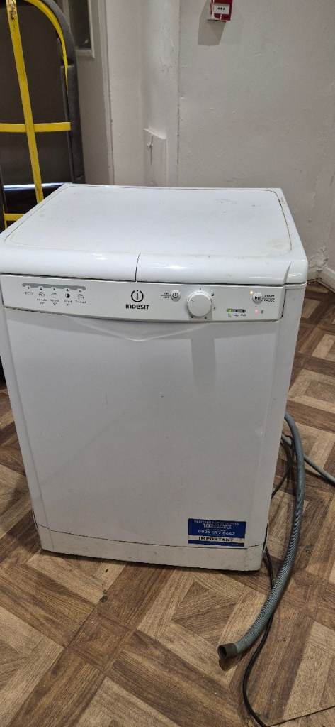 INDESIT DFG15B1 Full-size Dishwasher - White