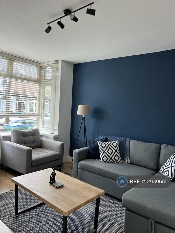 2 bedroom house in Parker St, Watford, WD24 (2 bed) (#2939681)