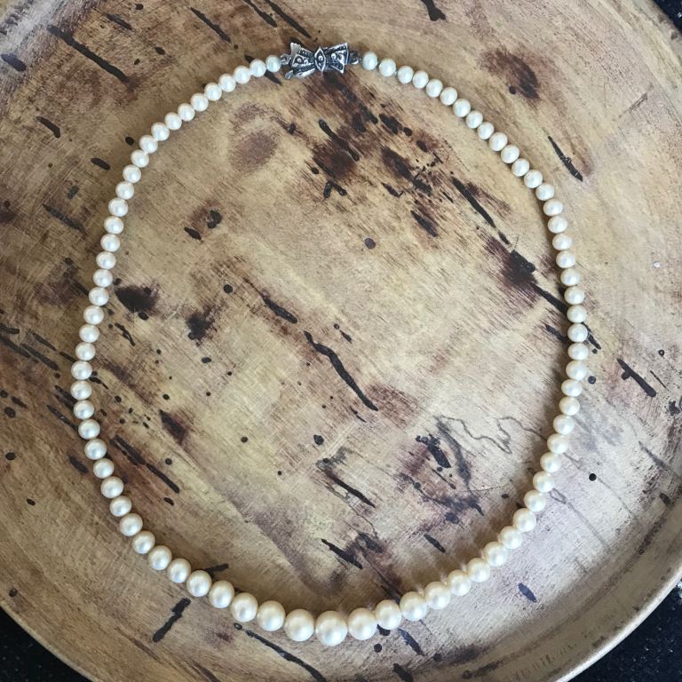 Vintage 50s 60s pearl necklace sterling silver 925 bow clasp 🎀