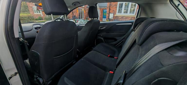 2017 Fiat Punto 1.2 Easy+ 5dr HATCHBACK Petrol Manual