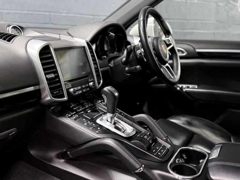 PORSCHE CAYENNE 3.0 V6 E-Hybrid S Platinum Edition 2017