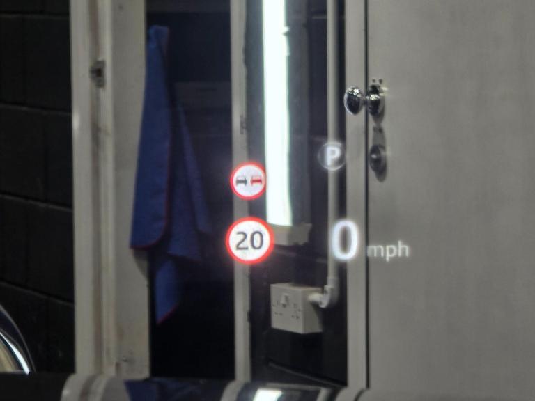 2018 Land Rover Range Rover Velar 3.0 D300 First Edition 5dr Auto ESTATE DIESEL Automatic