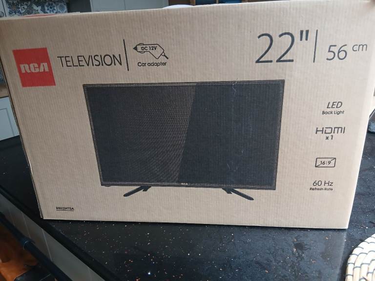 22" 12v & 240v TV