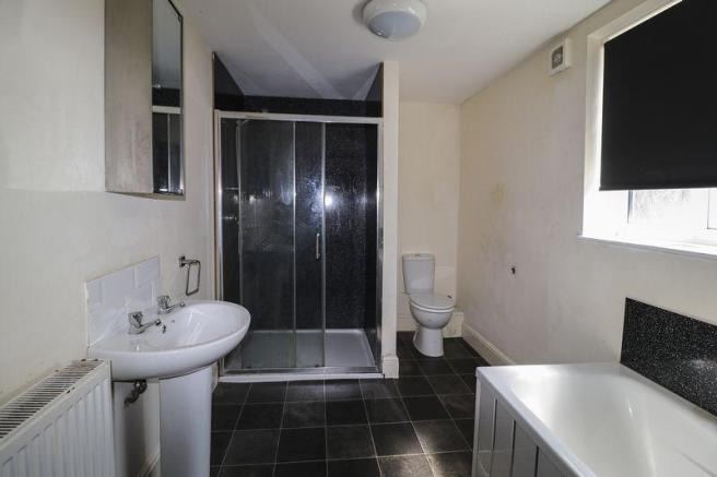 Bargain- Stunning & spacious  fully furnished 5 bed   house on st bedes avenue, blackpool FY4 1AQ 