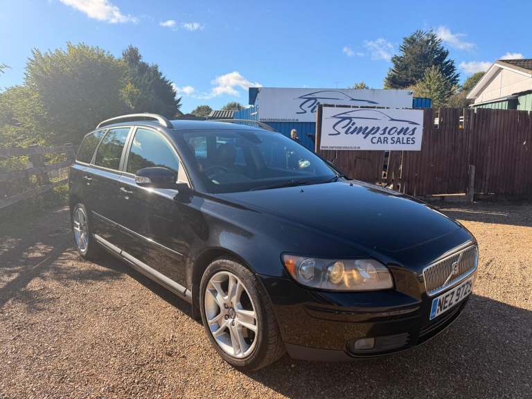 VOLVO V50 2.0D SE 5dr (black) 2006