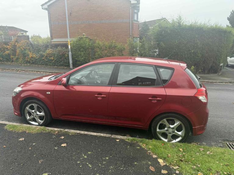 2010 Kia Ceed 1.6 3 5dr HATCHBACK Petrol Manual