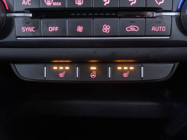 2023 73 KIA CEED 1.5 T-GDI GT-LINE HATCHBACK 5DR PETROL MANUAL EURO 6 (S/S) (158