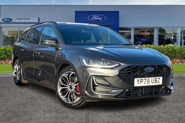2025 Ford Focus 1.0 EcoBoost Hybrid mHEV ST-Line X Edition SYNC4 NAVIGATION, HEATED SEATS & Estat...