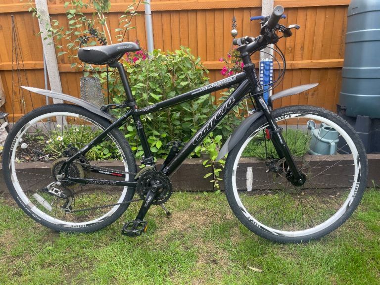 Carrera small adult hybrid bike 16” frame in excellent condition 