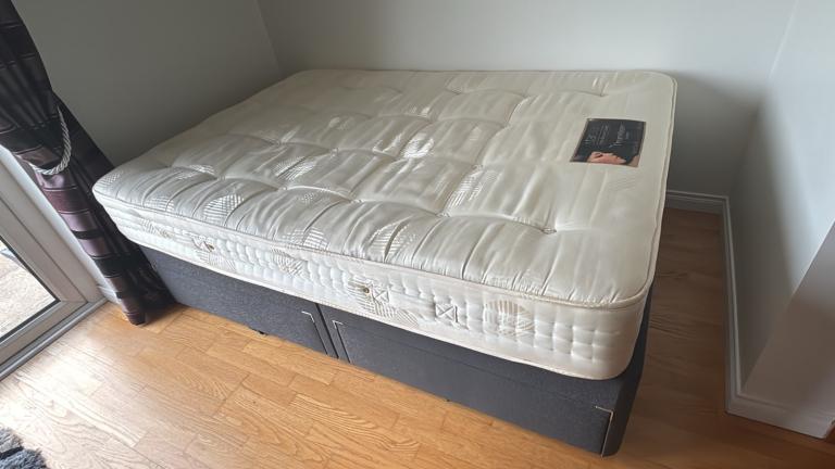 Starplan - Double duvan base and mattress 