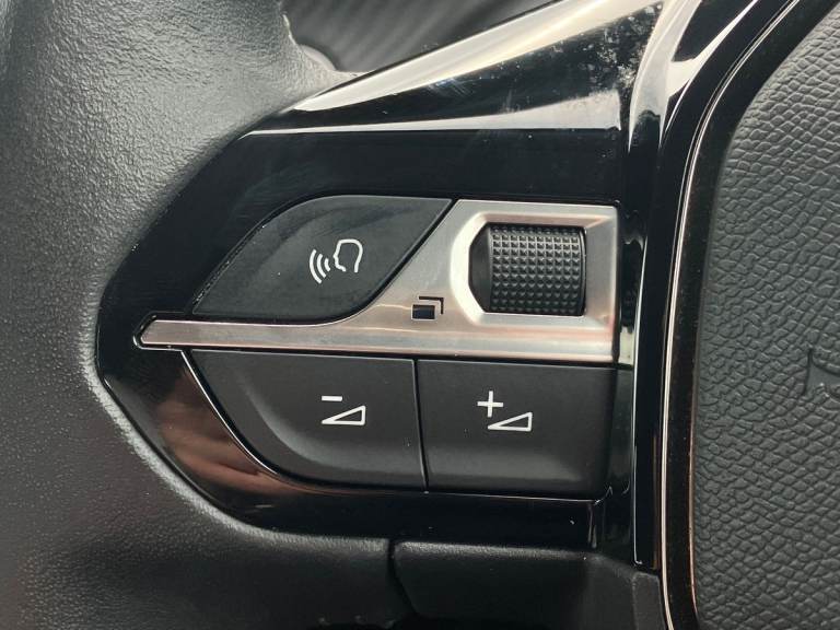 2022 Peugeot 2008 100kW Active Premium 50kWh 5dr Auto Estate ELECTRIC Automatic