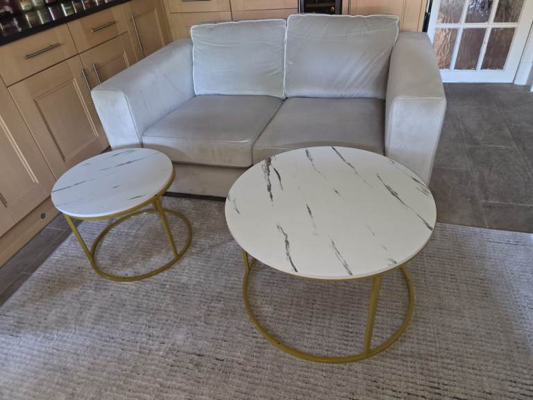 Set of 2 Round Marble Effect Coffee Tables – VERY Good Condition