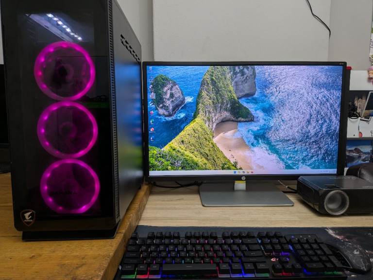 GAMING PC AORUS RYZEN 7 2700X RTX 2070 SUPER 8GB 1TB NVME SSD 16GB RAM 27" MONITOR RGB COD HOGWARTS