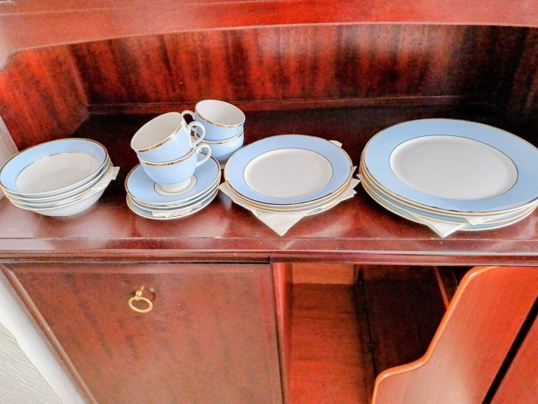 Vintage Royal Doulton 2004 tea set
