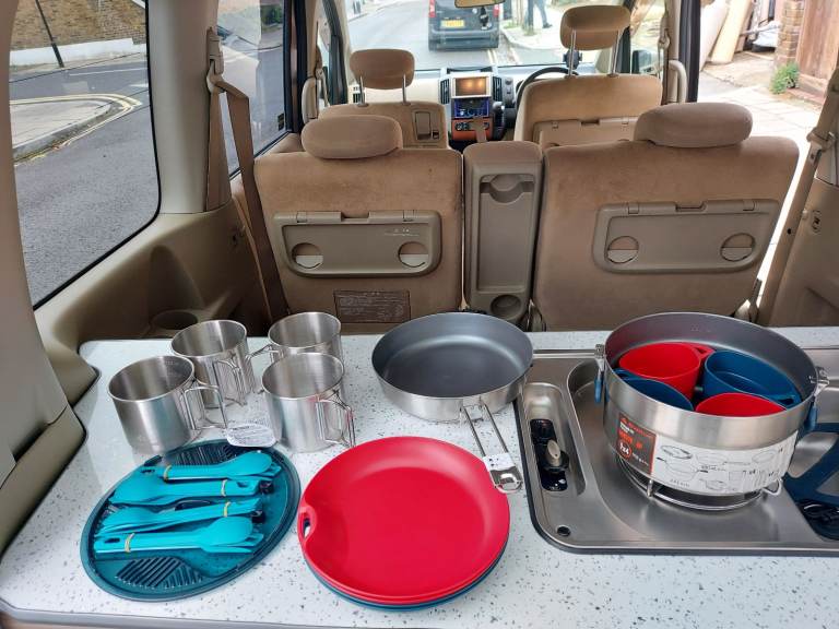 Nissan Serena Brown Mini Campervan 5 seater, 2007, 1990 (cc) really clean and nice 