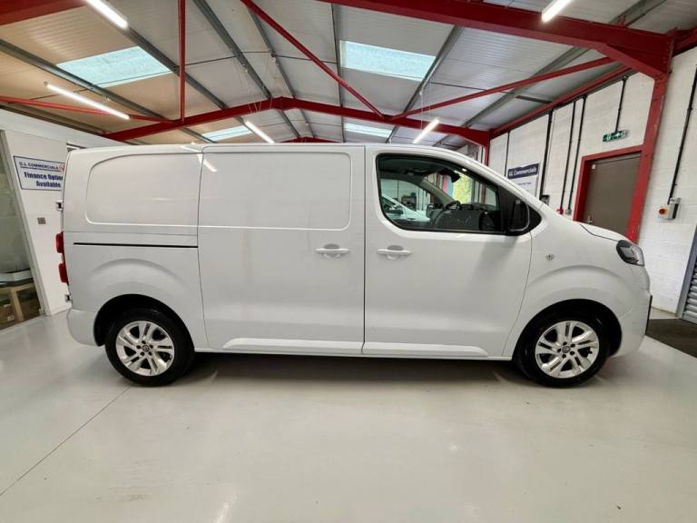 2022 72 VAUXHALL VIVARO 2.0 TURBO D 3100 ELITE L1 H1 EURO 6 145 BHP * 30,884 ELI