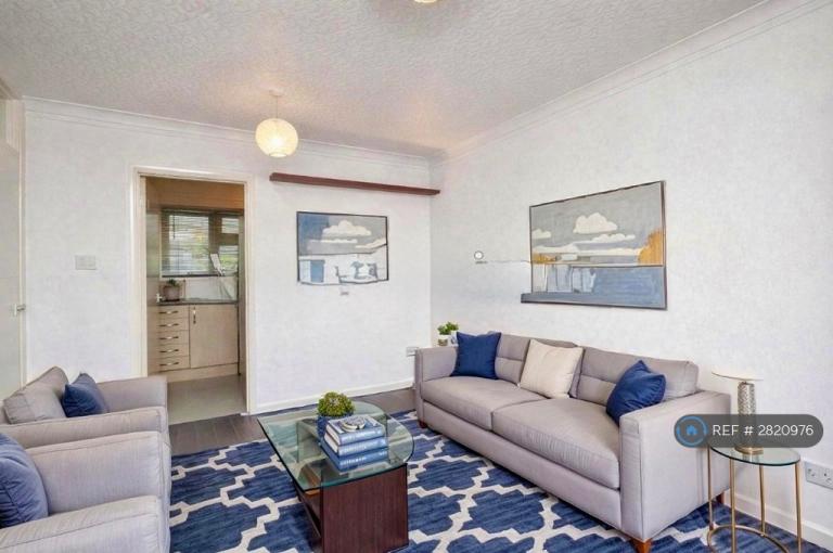 1 bedroom flat in Byron St, Cardiff, CF24 (1 bed) (#2820976)