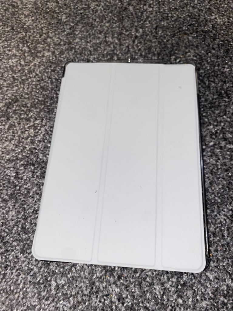White iPad Case for 10.2-inch / 10.9-inch (various generations)