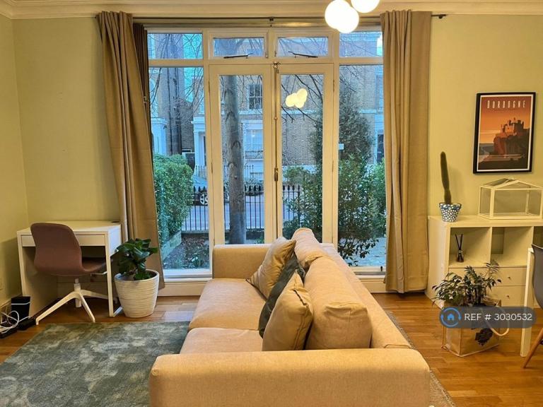 1 bedroom flat in Groveway, London, SW9 (1 bed) (#3030532)