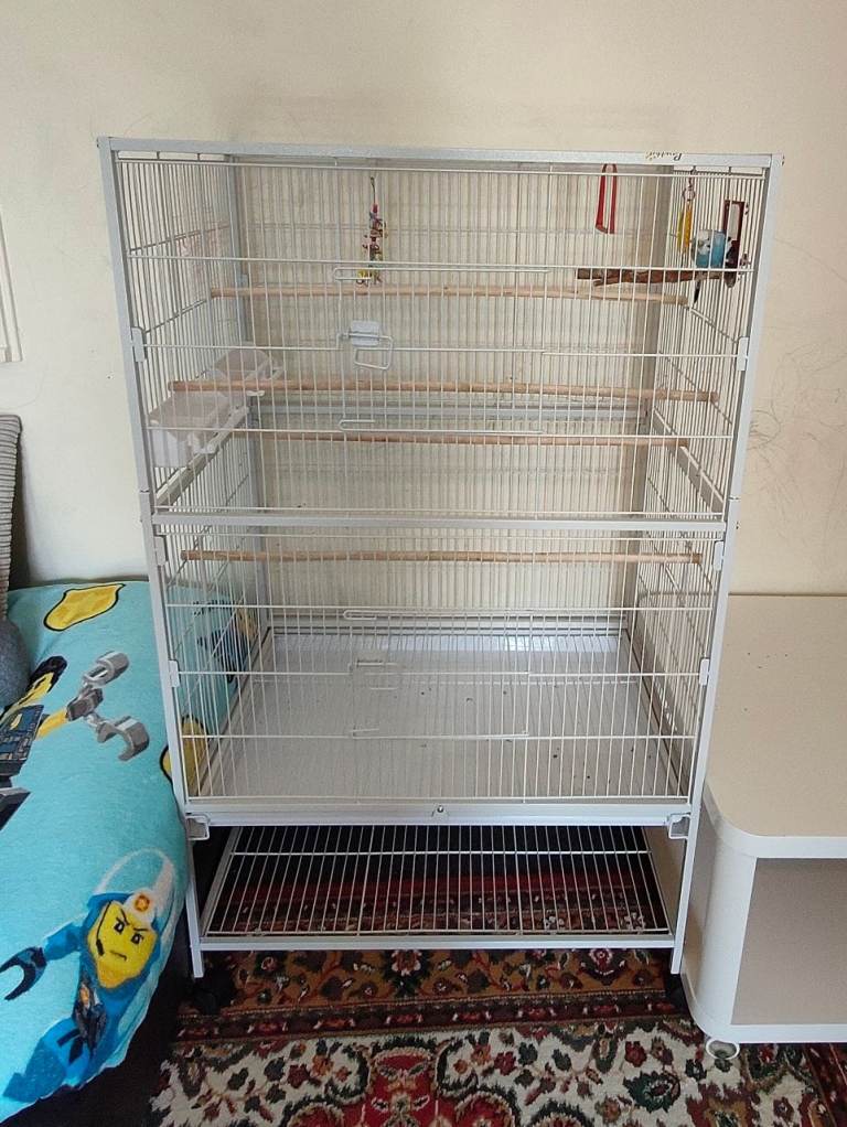 Large white bird cage ONLY OPEN TO OFFERS