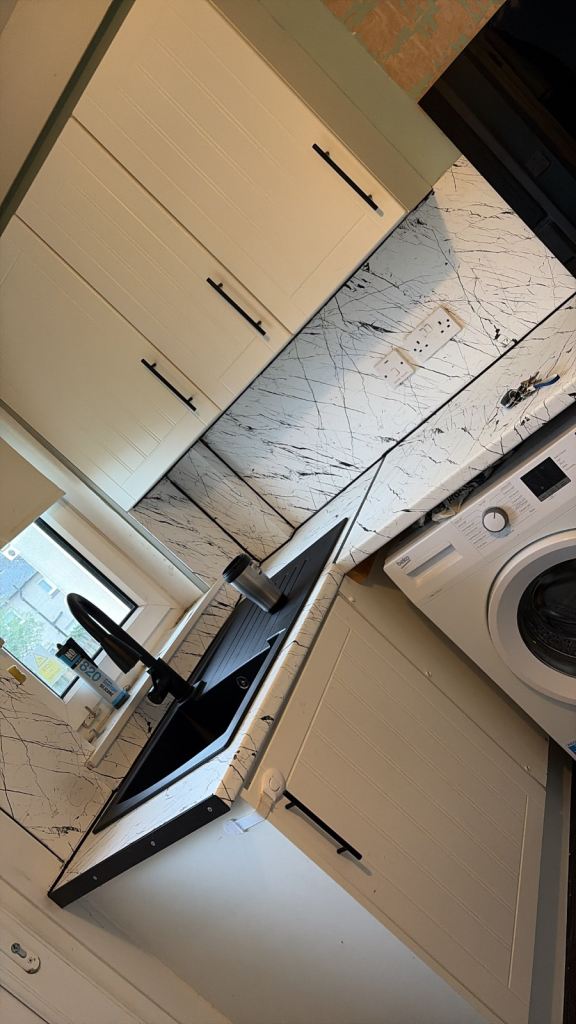 2 bedroom house - looking for 3 bed 