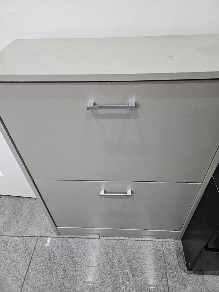 Wooden Shoe Cabinet with Two Drawers 