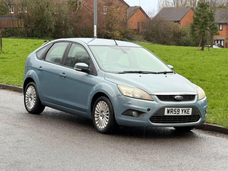 2010 Ford Focus 1.6 Titanium 5dr HATCHBACK Petrol Automatic