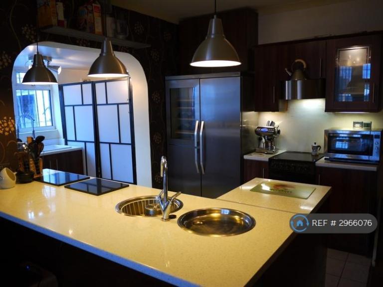 1 bedroom in Browning Road, London, E12 (#2966076)