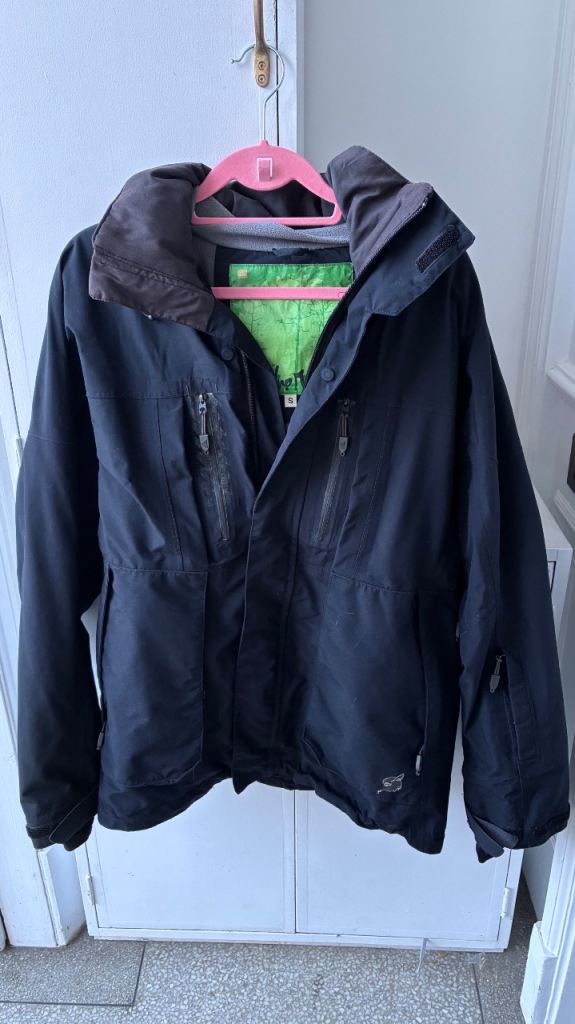Quiksilver GORE-TEX Ski/Snowboard Jacket - Mens size S, women size 12/14 Black