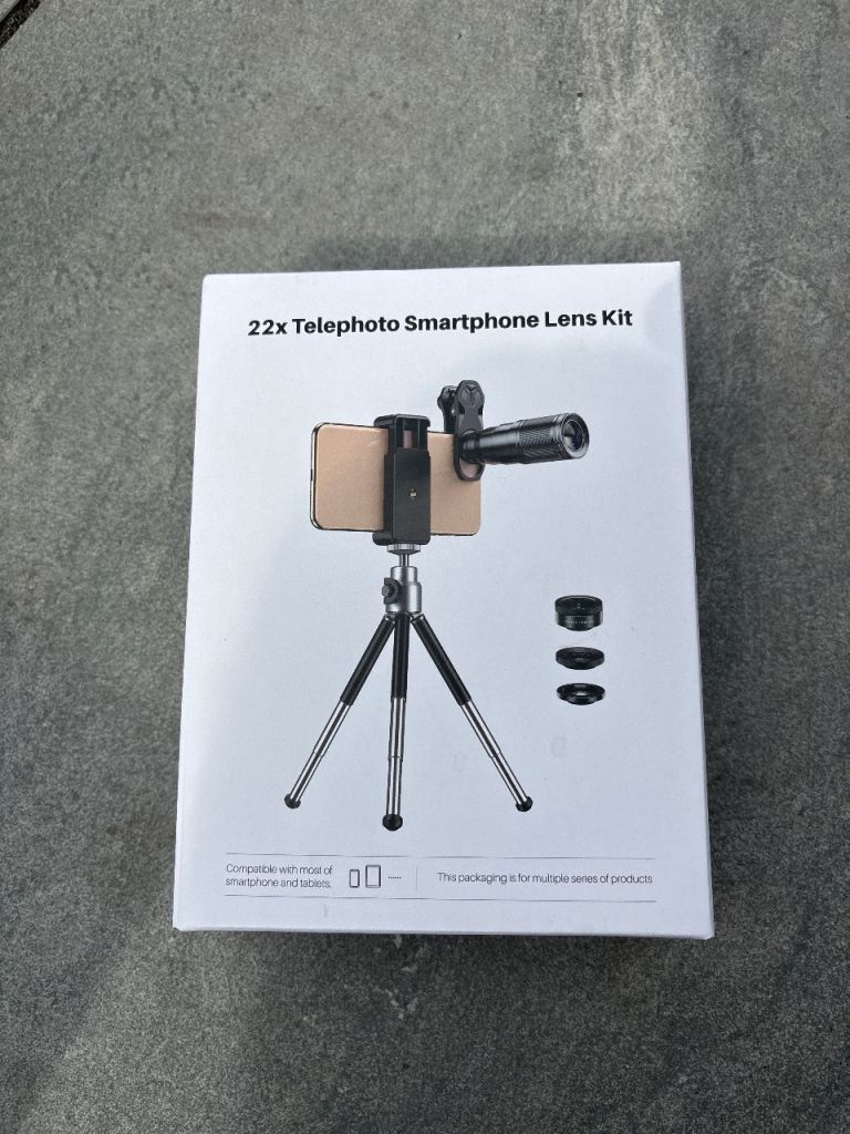New 22x Telephoto Smartphone Lens Kit with Tripod