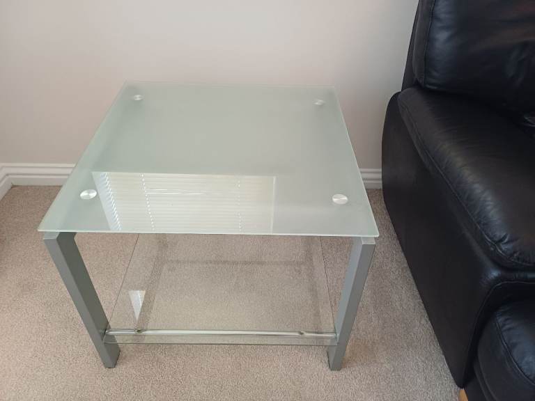 Small side / lamp table