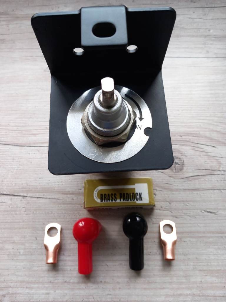 Battery isolator switch