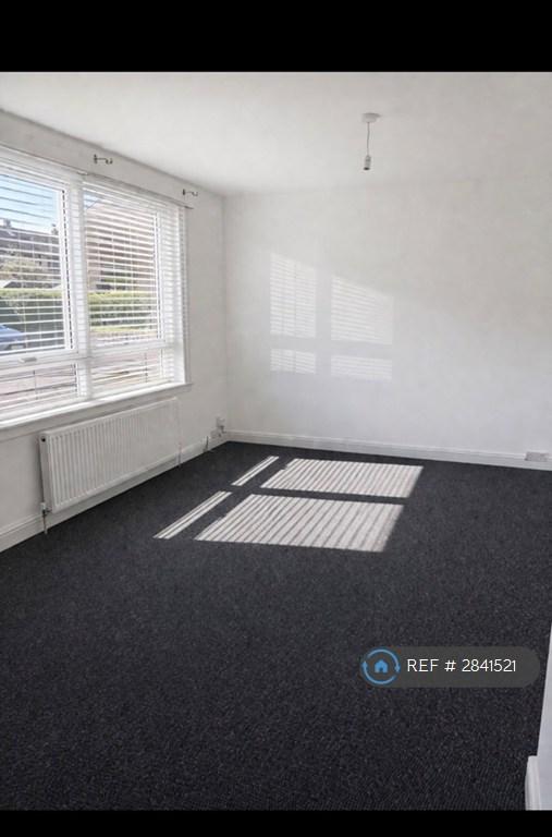 2 bedroom flat in Dunholm Road, Dundee, DD2 (2 bed) (#2841521)