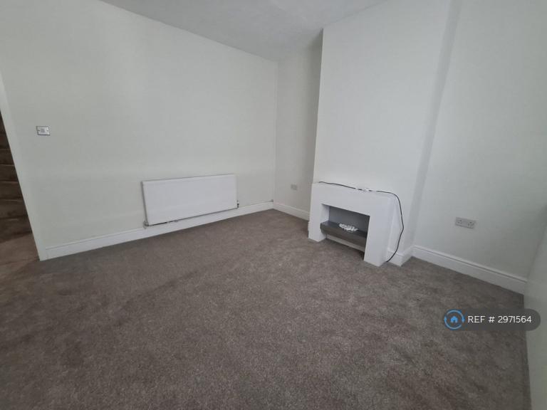 2 bedroom house in Cross Lane, Manchester, M26 (2 bed) (#2971564)
