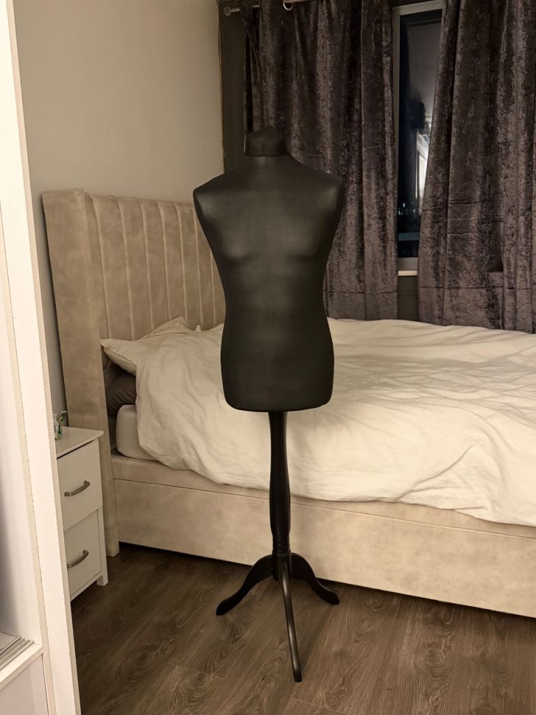 Mannequin stand 