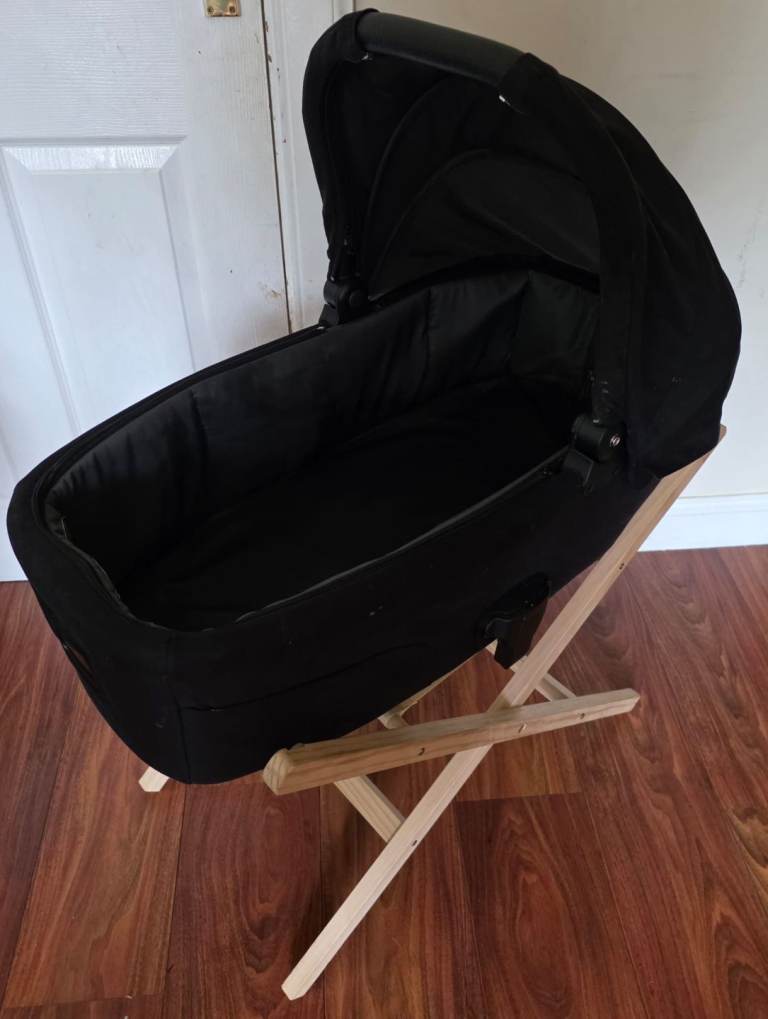 Mamas & Papas Black Carrycot / Bassinet with Wooden Rocking Stand