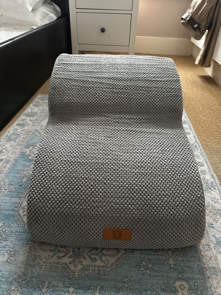Pet Steps / Dog Ramp – Grey Foam Stairs – Excellent Condition