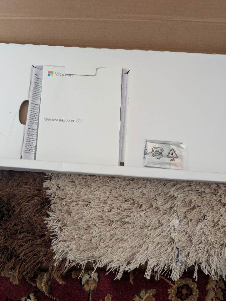 Microsoft Wireless Keyboard 850 - Black - Brand New in Box