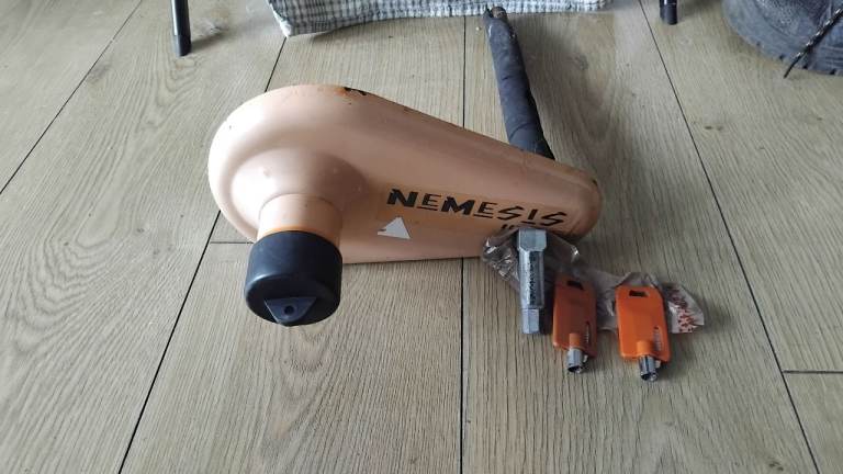 Wheel clamp for caravan 