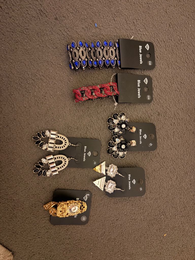 Fashion/costume jewellery bundle
