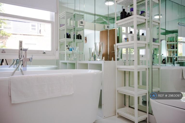 4 bedroom house in Victoria Road, London, NW6 (4 bed) (#2983097)