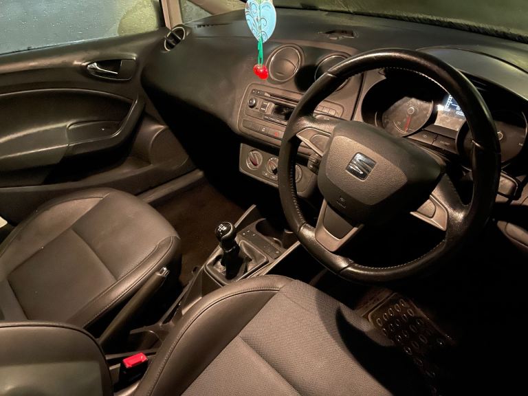 Seat, IBIZA, Hatchback, 2015, Manual, 1197 (cc), 5 doors