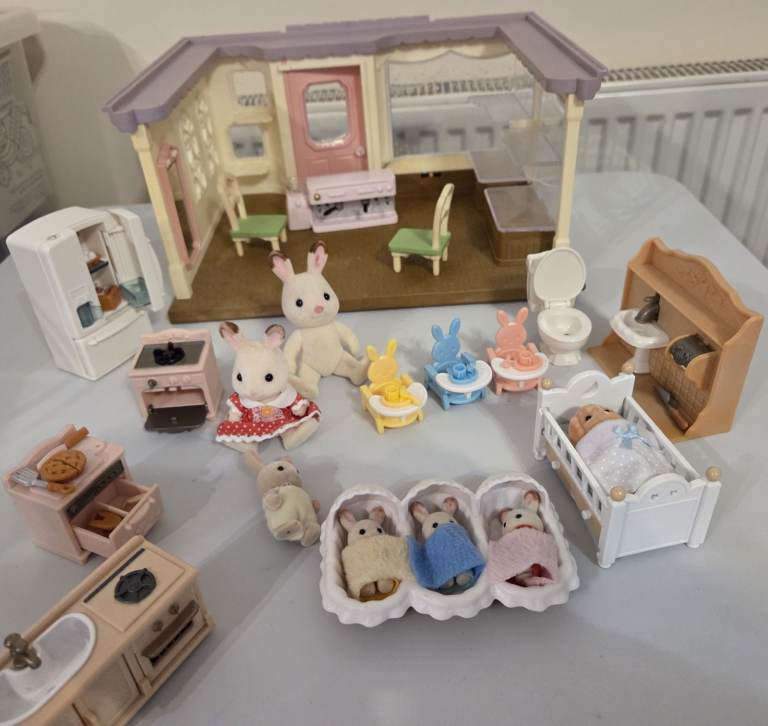 Sylvanian Family Job Lot Mix Bundle Toy 3+ VTG Dolls,Furniture Accesories Bundle