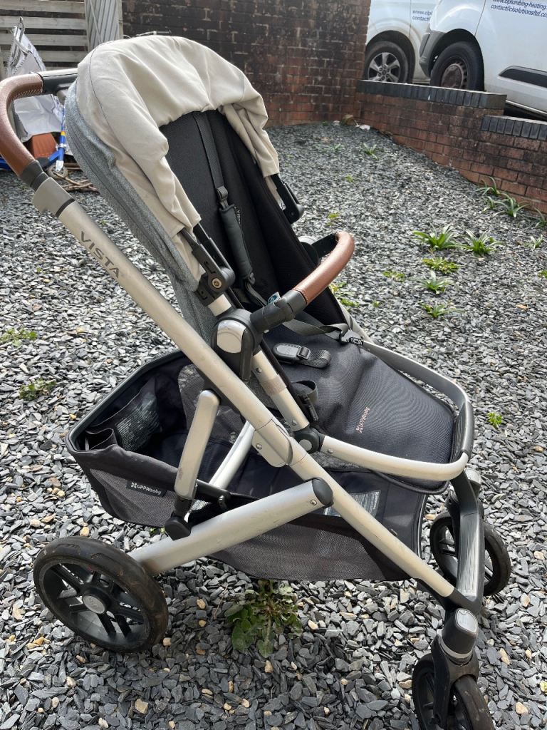 Uppababy Vista pram (V2) - inserts included 