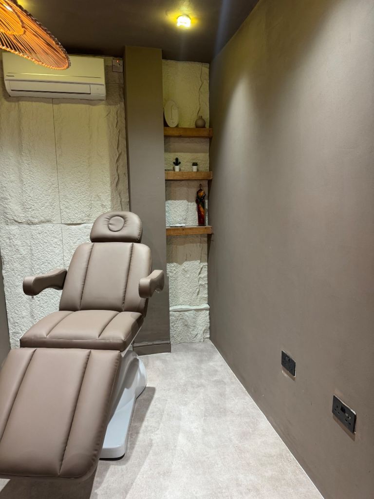Beauty Treatment Room to Rent | Brixton | £800 per month