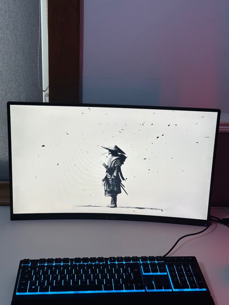 CRUA 27" Curved Monitor – 1080p 100Hz (No Stand)