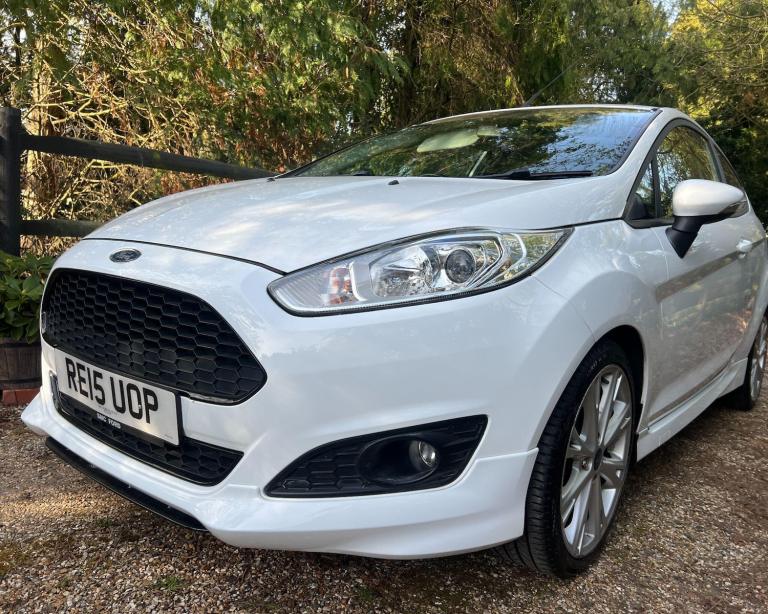 2015 Ford Fiesta 1.0T EcoBoost Zetec S Euro 6 (s/s) 3dr HATCHBACK Petrol Manual