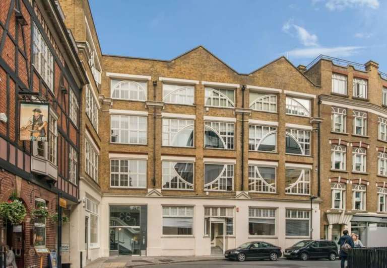 Fitzrovia Serviced Offices From 16 to 34 Desks - Flexible Furnished Spaces W1T