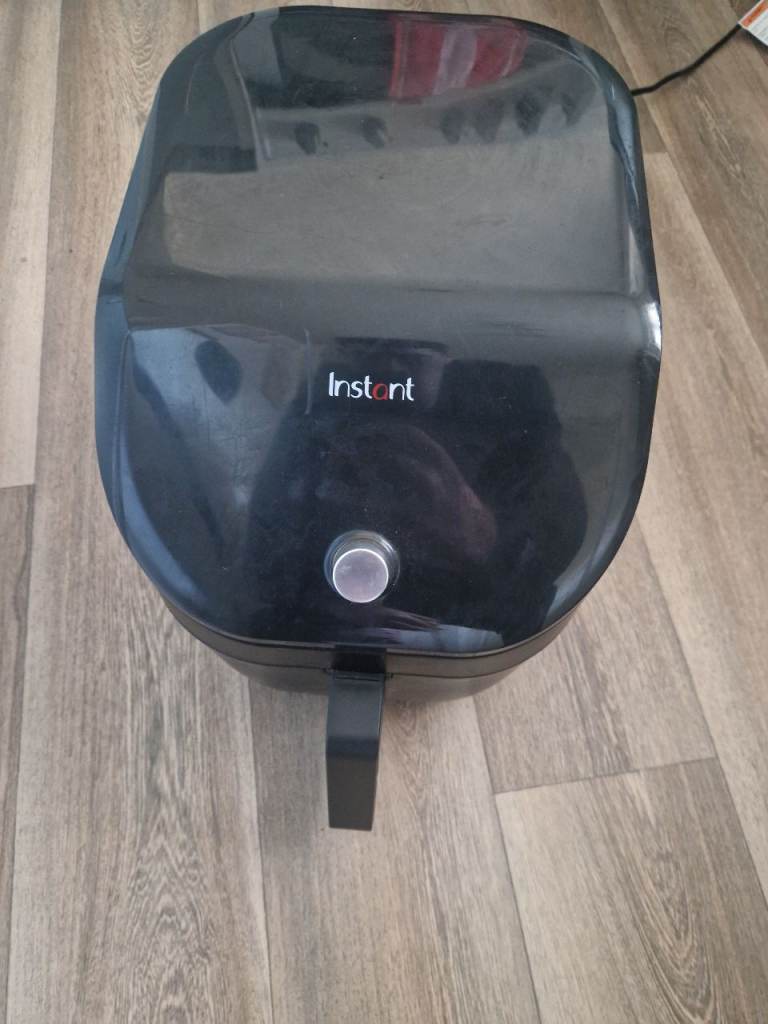 Instant air fryer
