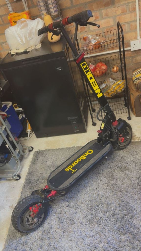 Electric scooter 